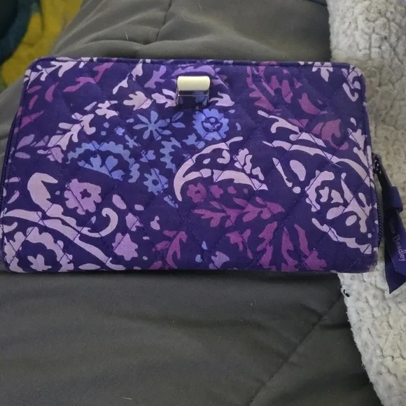 Wallet - Picture 1 of 6